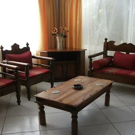 Julia Apartment *